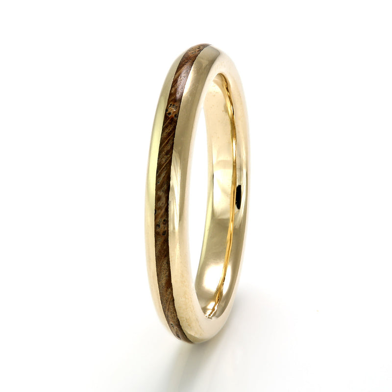 Rounded edge 9ct yellow gold women&