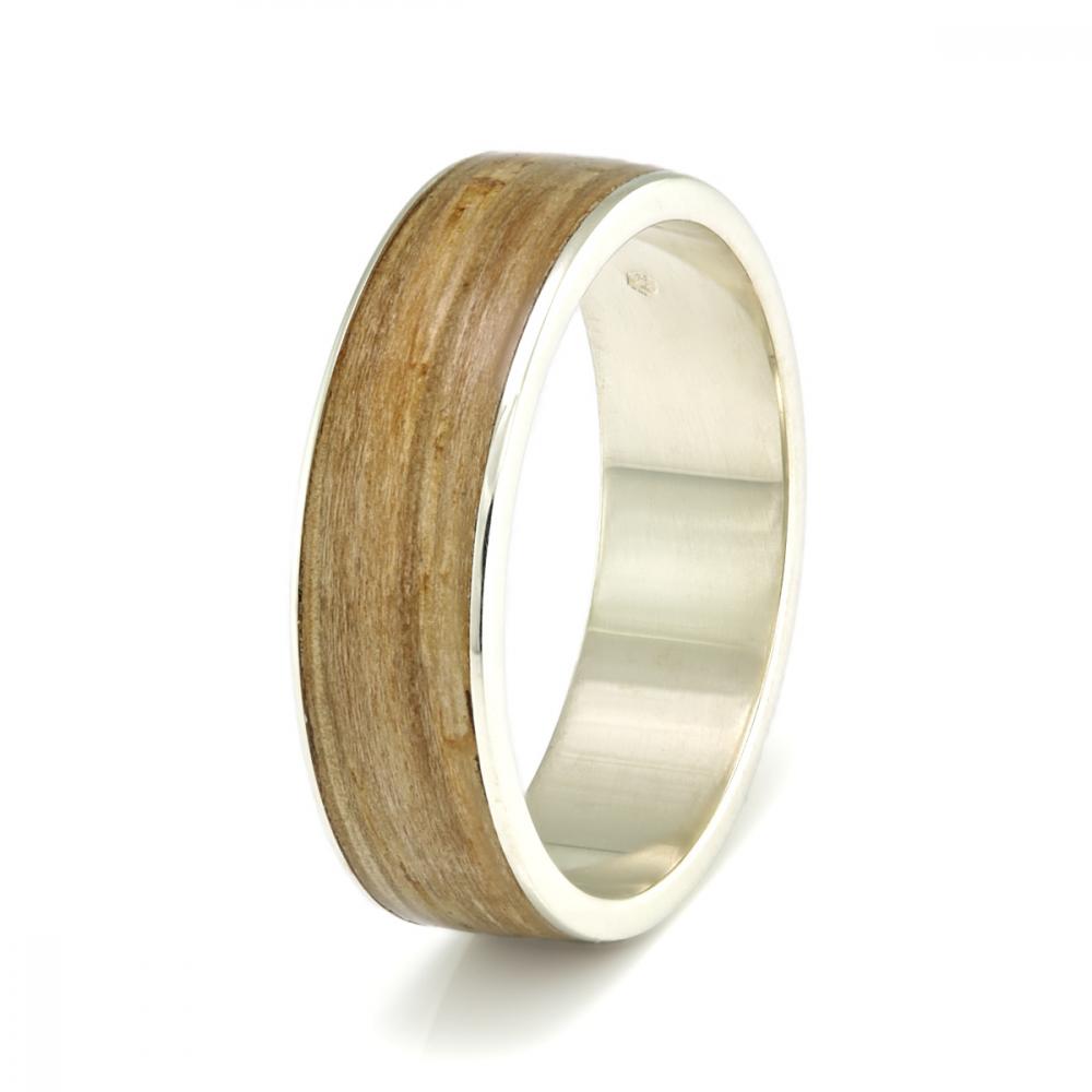 9ct White Gold with Oak - IN STOCK - Size Q1-2