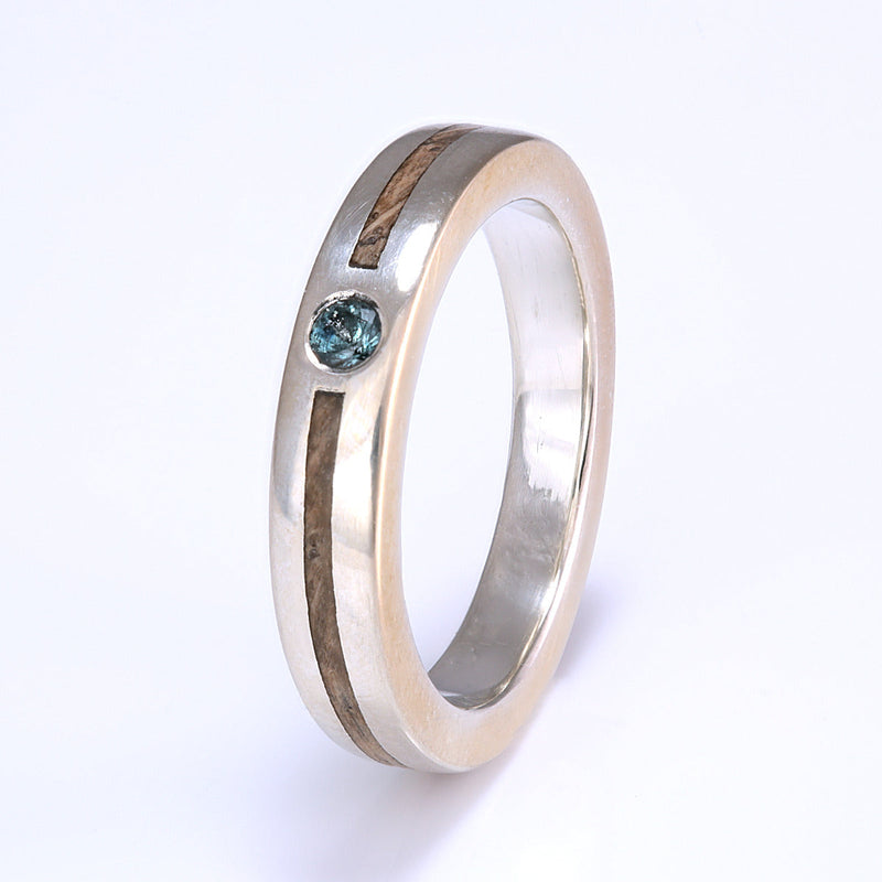 Flat edge 9ct white gold alternative engagement ring | 4mm wide with centred inlay of oak meeting at a round sapphire