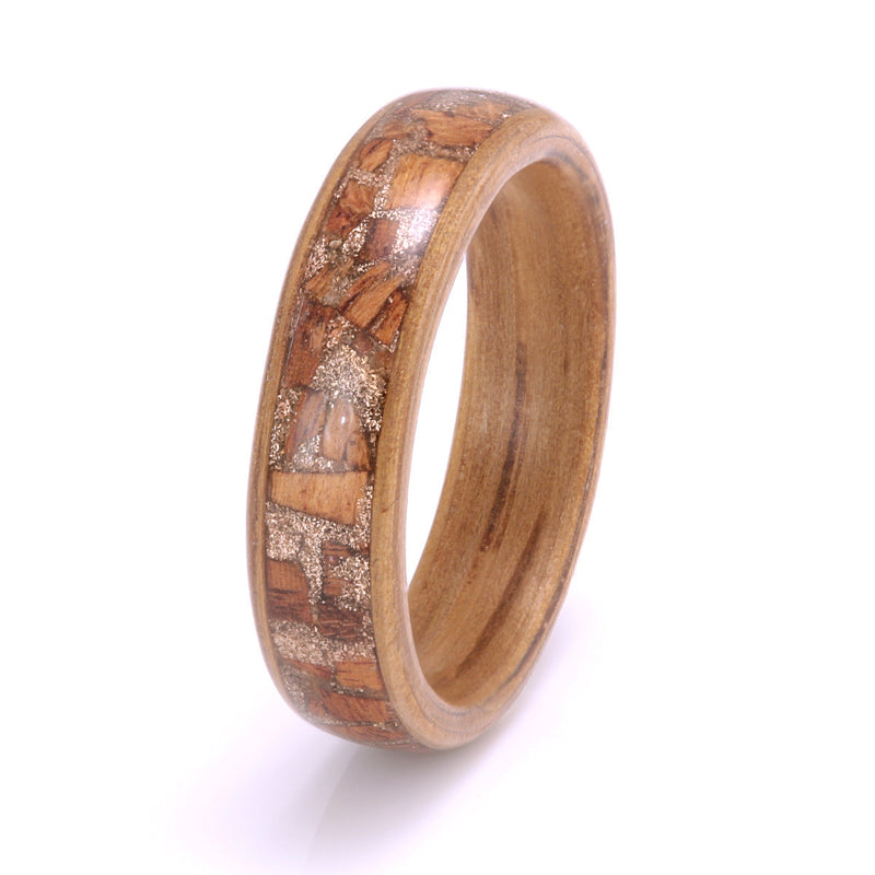 Oak with Wood Pieces & Gold Shavings by Eco Wood Rings