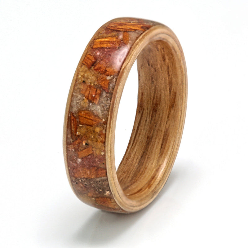 Oak with Wood Pieces & Sand by Eco Wood Rings